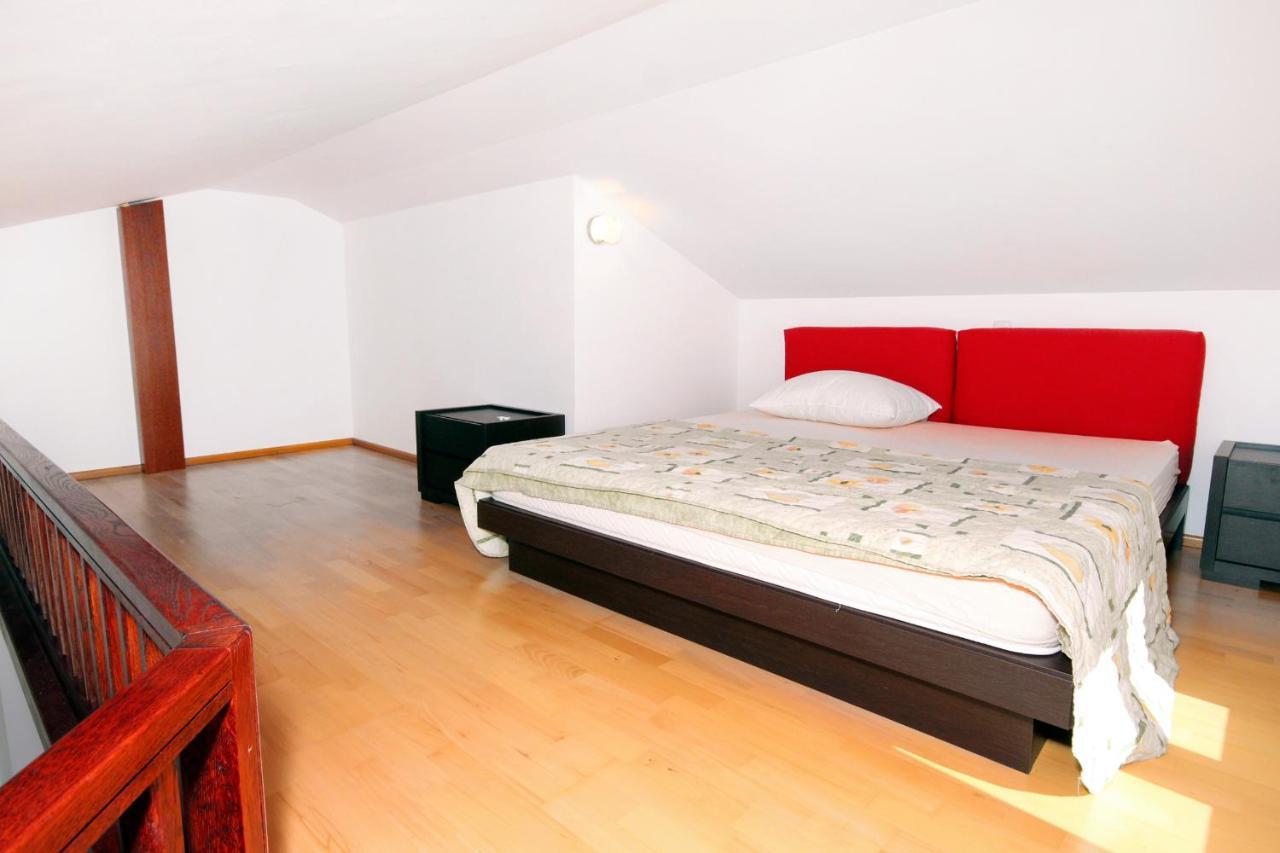 Family Friendly Apartments With A Swimming Pool Rogoznica - 7557 Ngoại thất bức ảnh